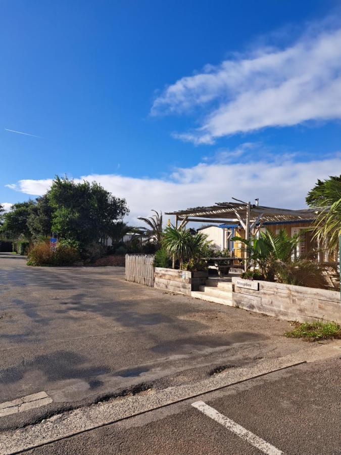 Camping De La Cote Des Legendes Brignogan-Plages Exteriör bild