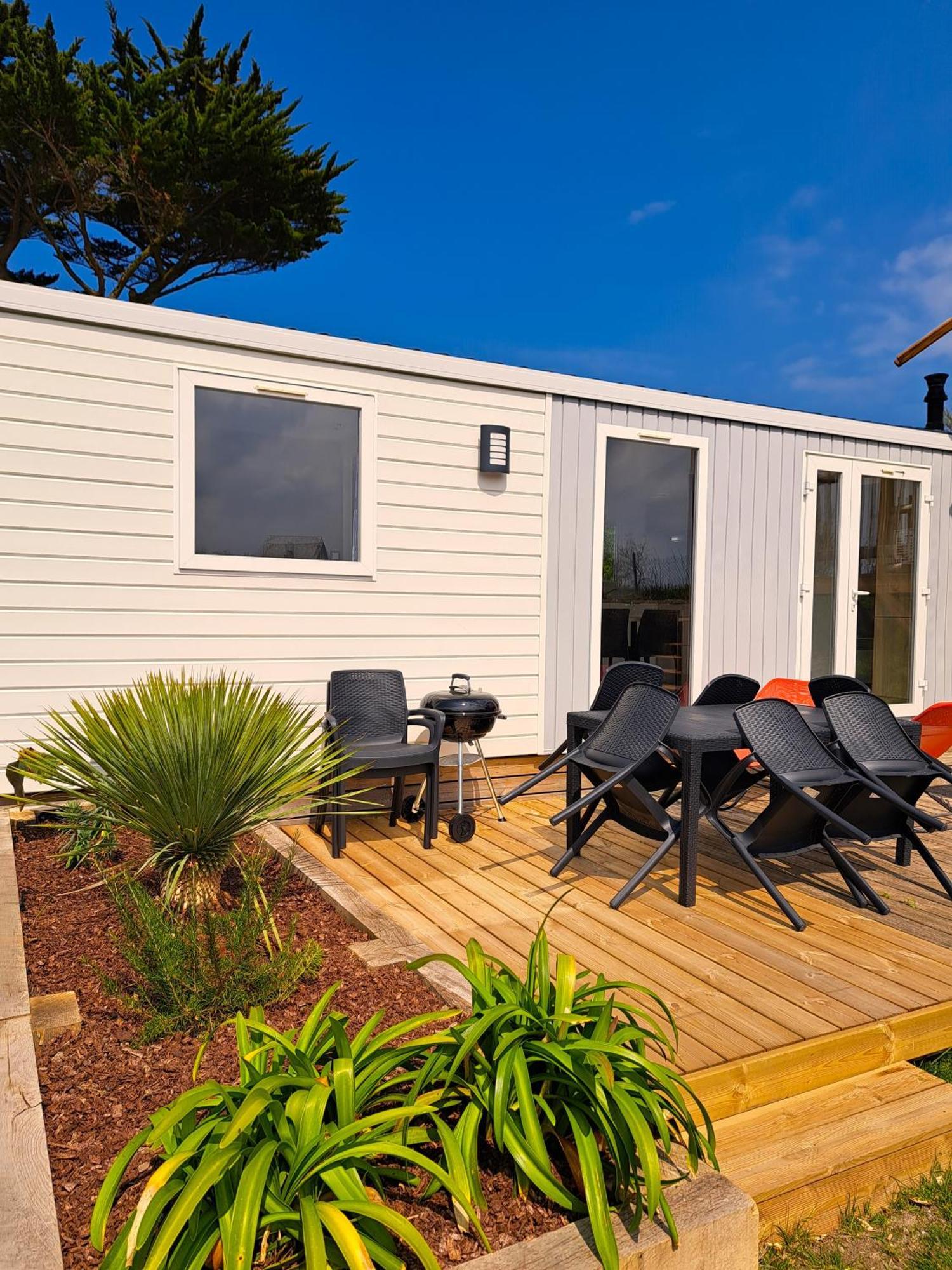 Camping De La Cote Des Legendes Brignogan-Plages Exteriör bild