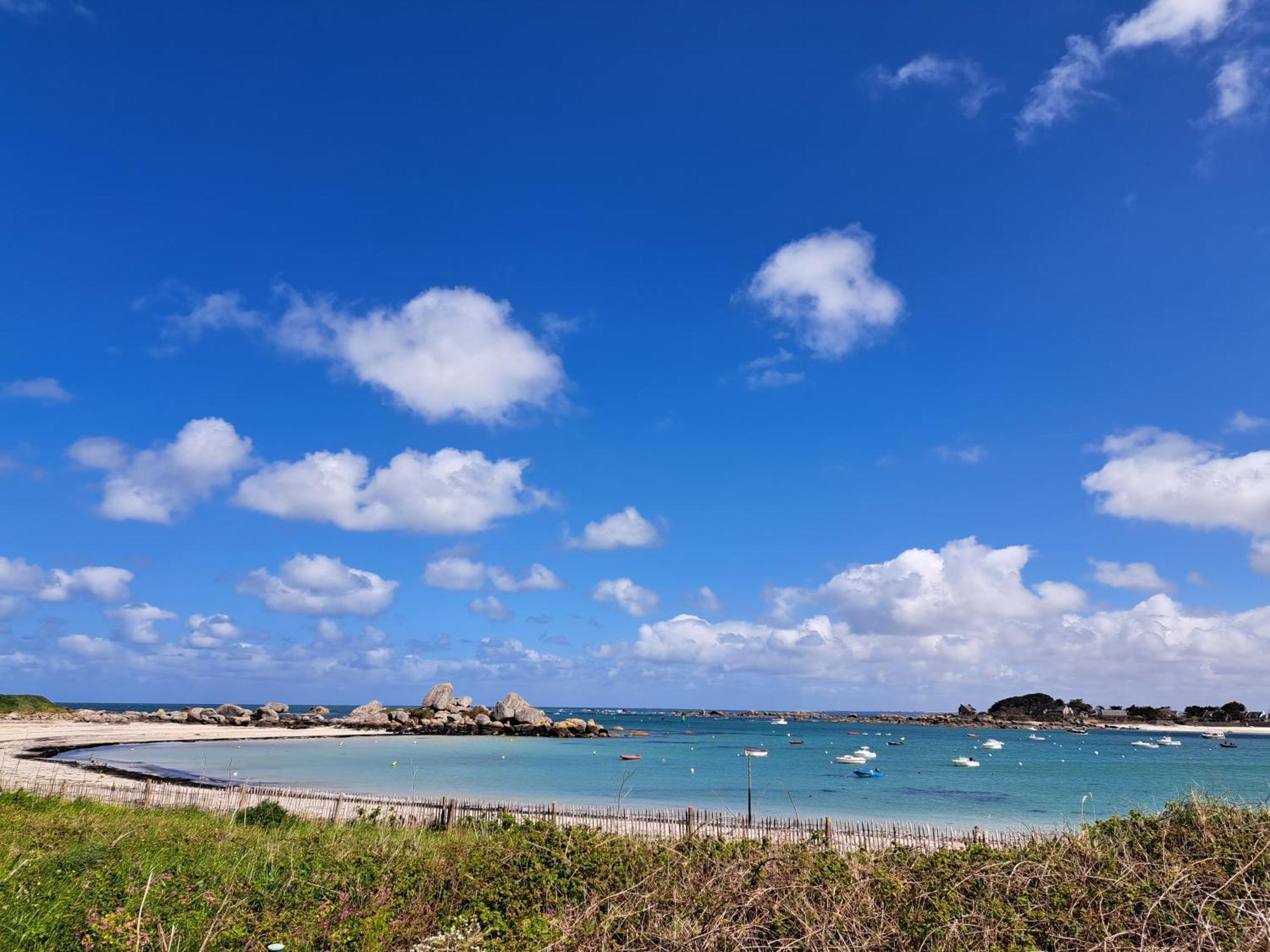Camping De La Cote Des Legendes Brignogan-Plages Exteriör bild