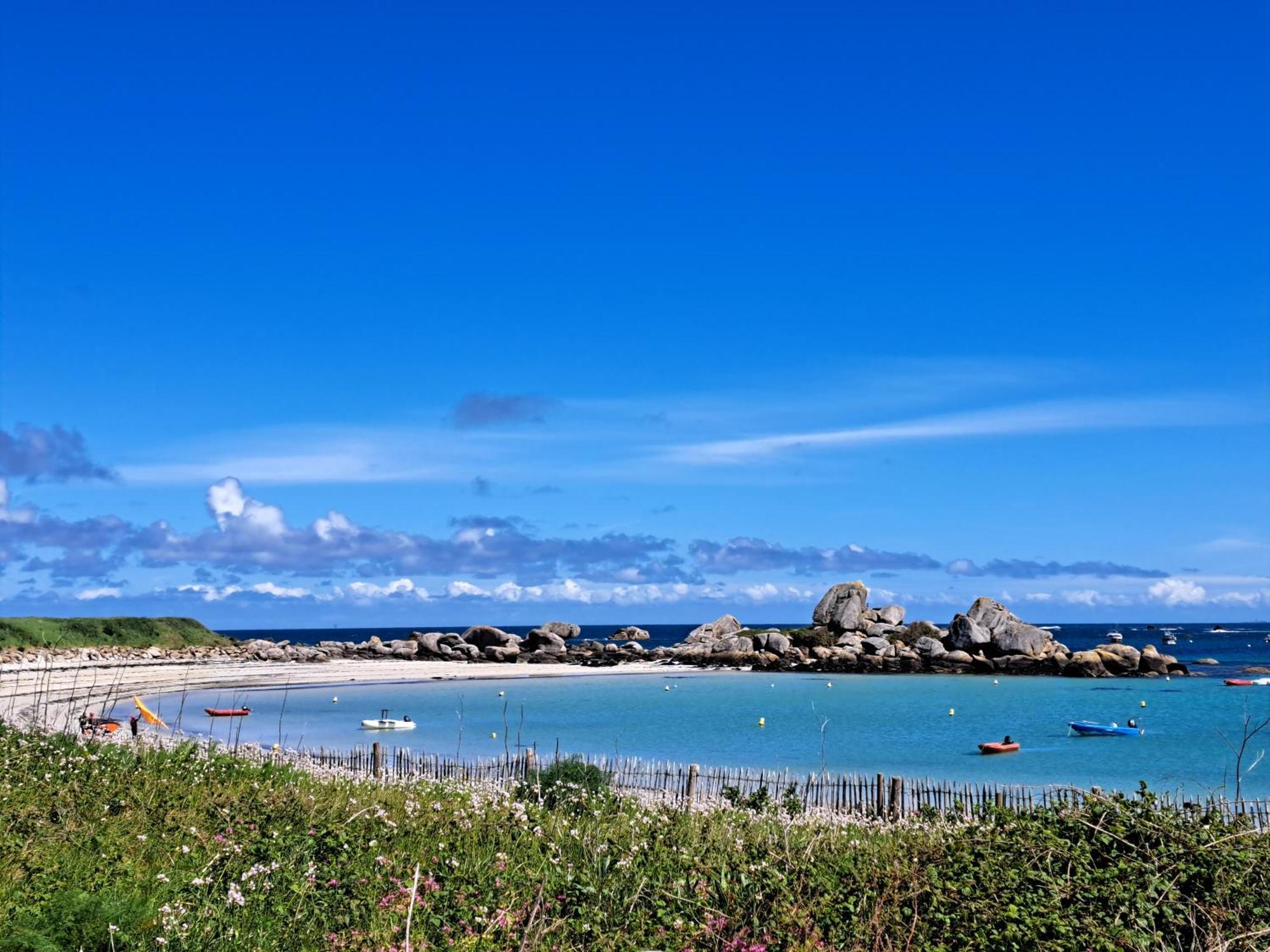 Camping De La Cote Des Legendes Brignogan-Plages Exteriör bild