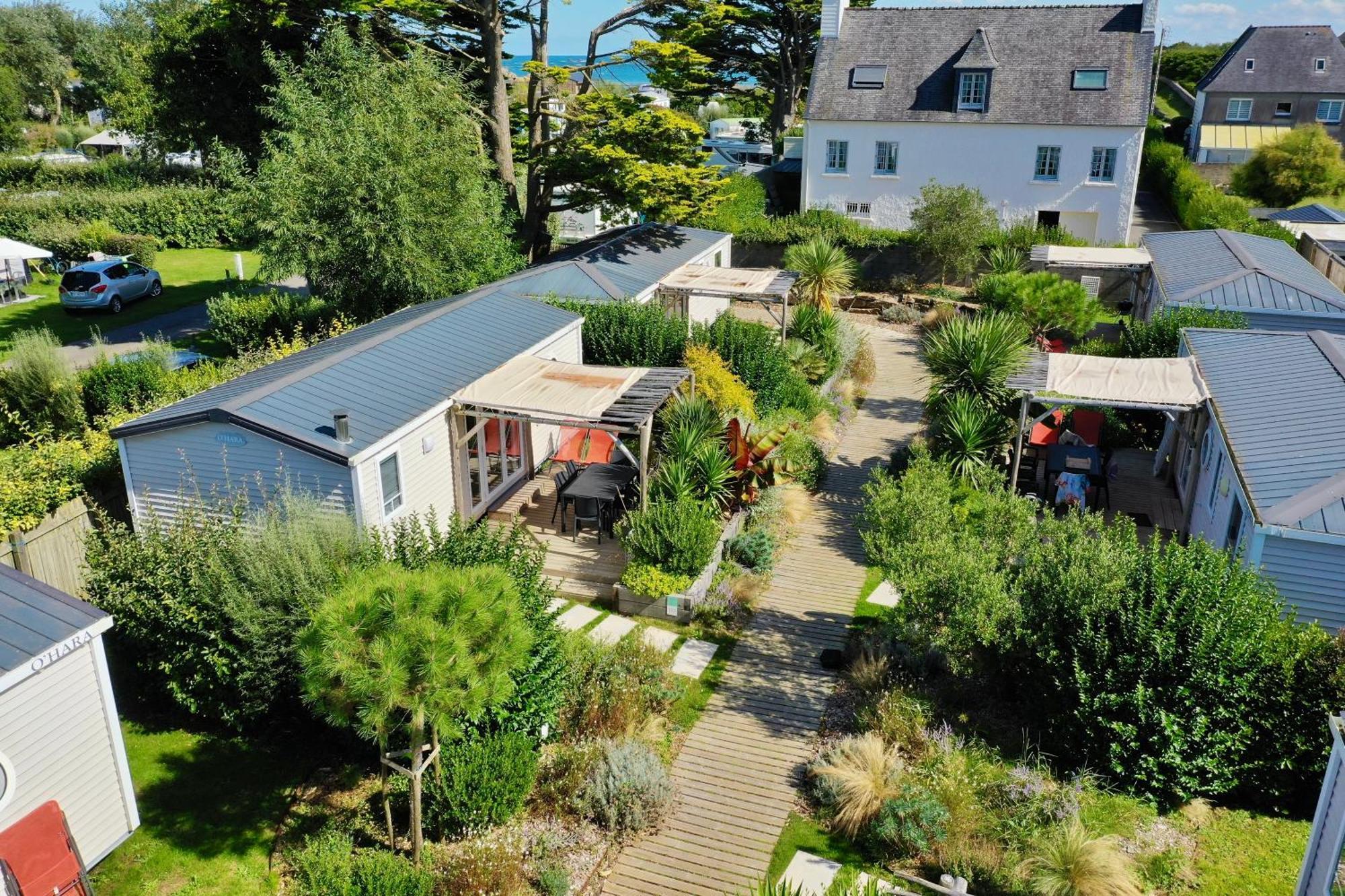 Camping De La Cote Des Legendes Brignogan-Plages Exteriör bild